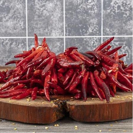 Acı Süs Biberi (1 bağ)